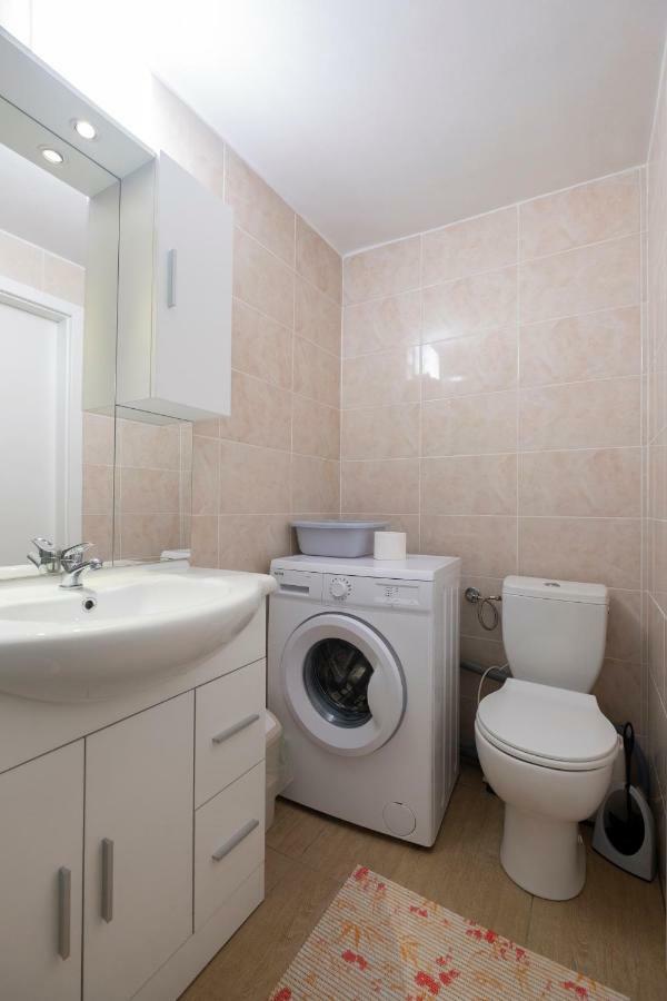 Newly Renovated Studio With Air Conditioner & Free Parking Ljubljana Exteriör bild